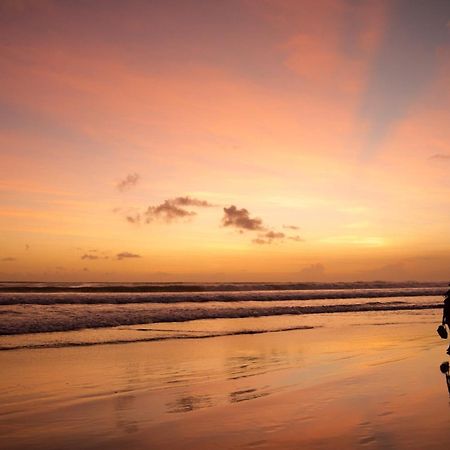 Eight Palms Villa Seminyak By Ini Vie Hospitality Bagian luar foto
