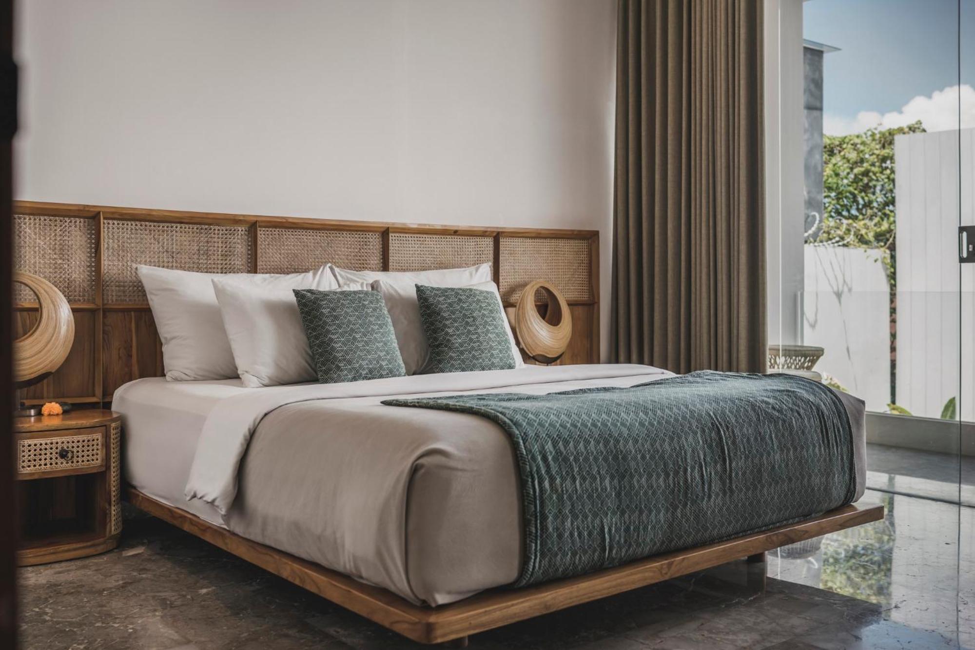 Eight Palms Villa Seminyak By Ini Vie Hospitality Bagian luar foto