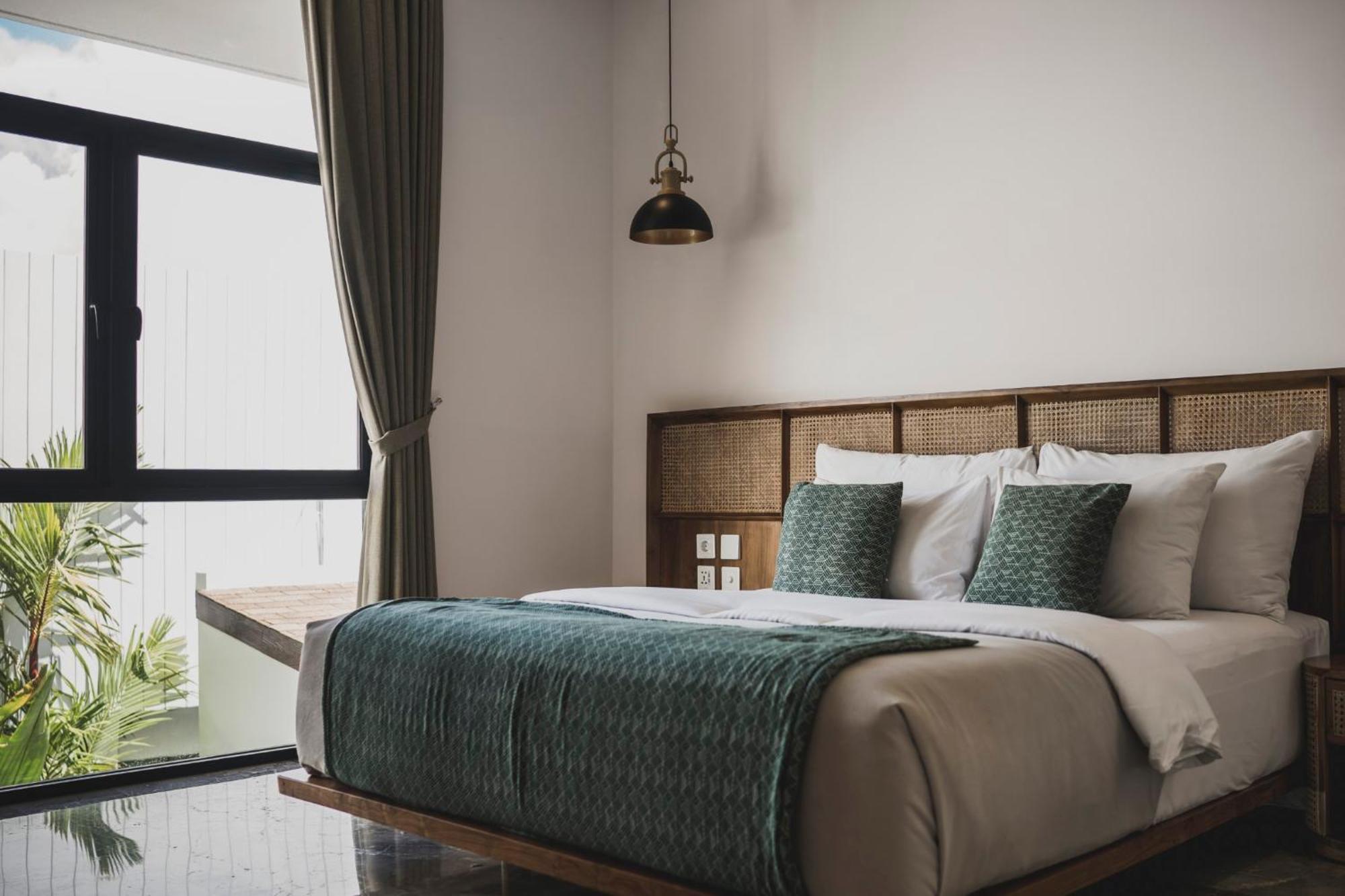 Eight Palms Villa Seminyak By Ini Vie Hospitality Bagian luar foto